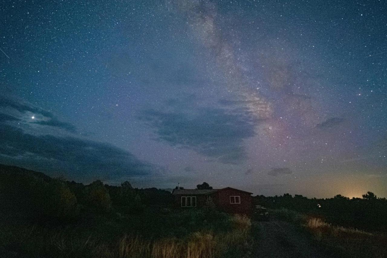 Cozy Remote Retreat • Mountain Views • Stargazing Villa Crestone Exteriör bild