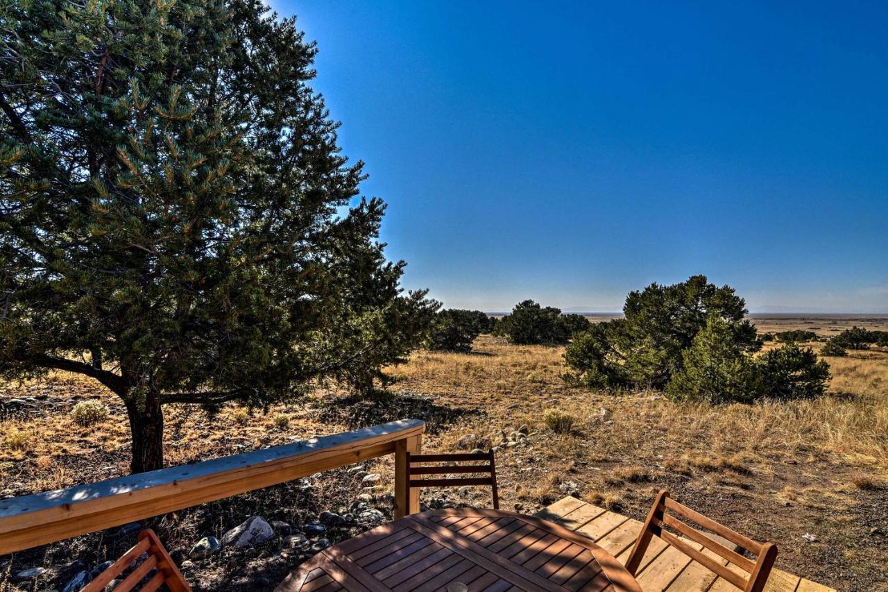 Cozy Remote Retreat • Mountain Views • Stargazing Villa Crestone Exteriör bild